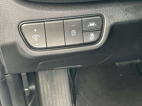 Used 2023 Kia Seltos S FWD image 19