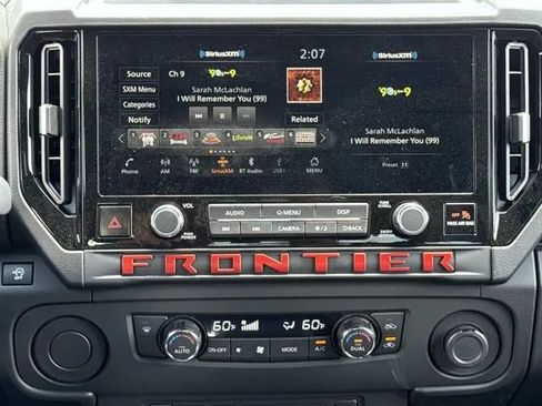 Used 2025 Nissan Frontier Pro-X RWD image 17
