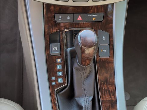 Used 2013 Buick LaCrosse Leather FWD image 24