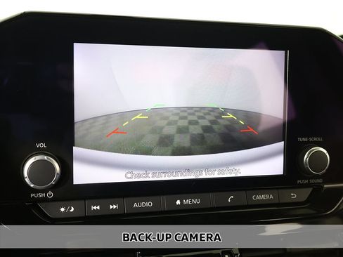 Used 2024 Nissan Pathfinder SV w/ Black Appearance Package AWD/4WD image 5