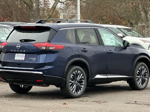 New 2026 Nissan Rogue Platinum w/ Platinum Premium Package image 2