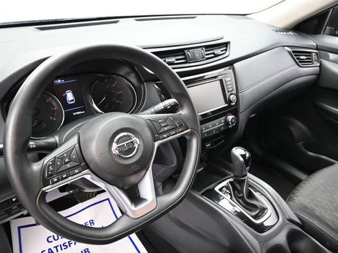 Used 2018 Nissan Rogue S image 24