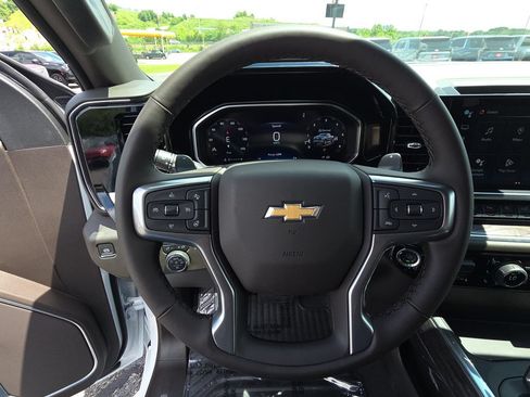 New 2026 Chevrolet Silverado 1500 LTZ w/ Z71 Off-Road Package AWD/4WD image 18