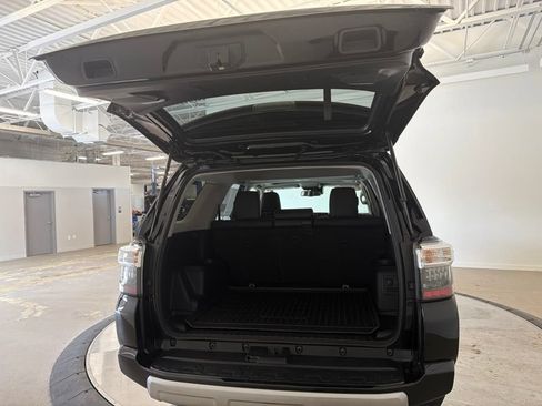 Used 2023 Toyota 4Runner TRD Off-Road Premium w/ Moonroof Package AWD/4WD image 9