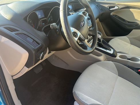 Used 2014 Ford Focus SE FWD image 10