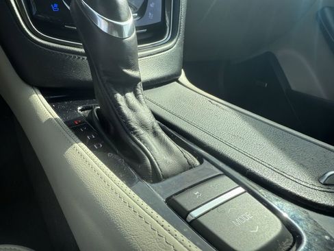 Used 2019 Cadillac CTS AWD Sedan w/ Seating Package image 9