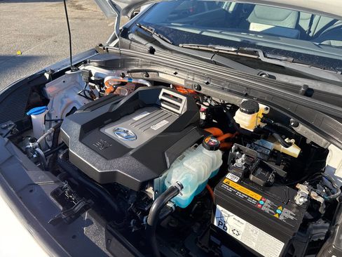 Used 2021 Hyundai Ioniq SE image 14