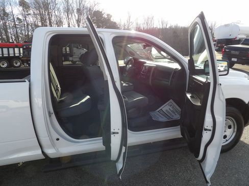 Used 2019 RAM 1500 Tradesman w/ Popular Equipment Group AWD/4WD image 17