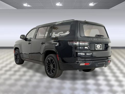 Used 2023 Jeep Grand Wagoneer Series III w/ Quick Order Packagew 28T AWD/4WD image 3