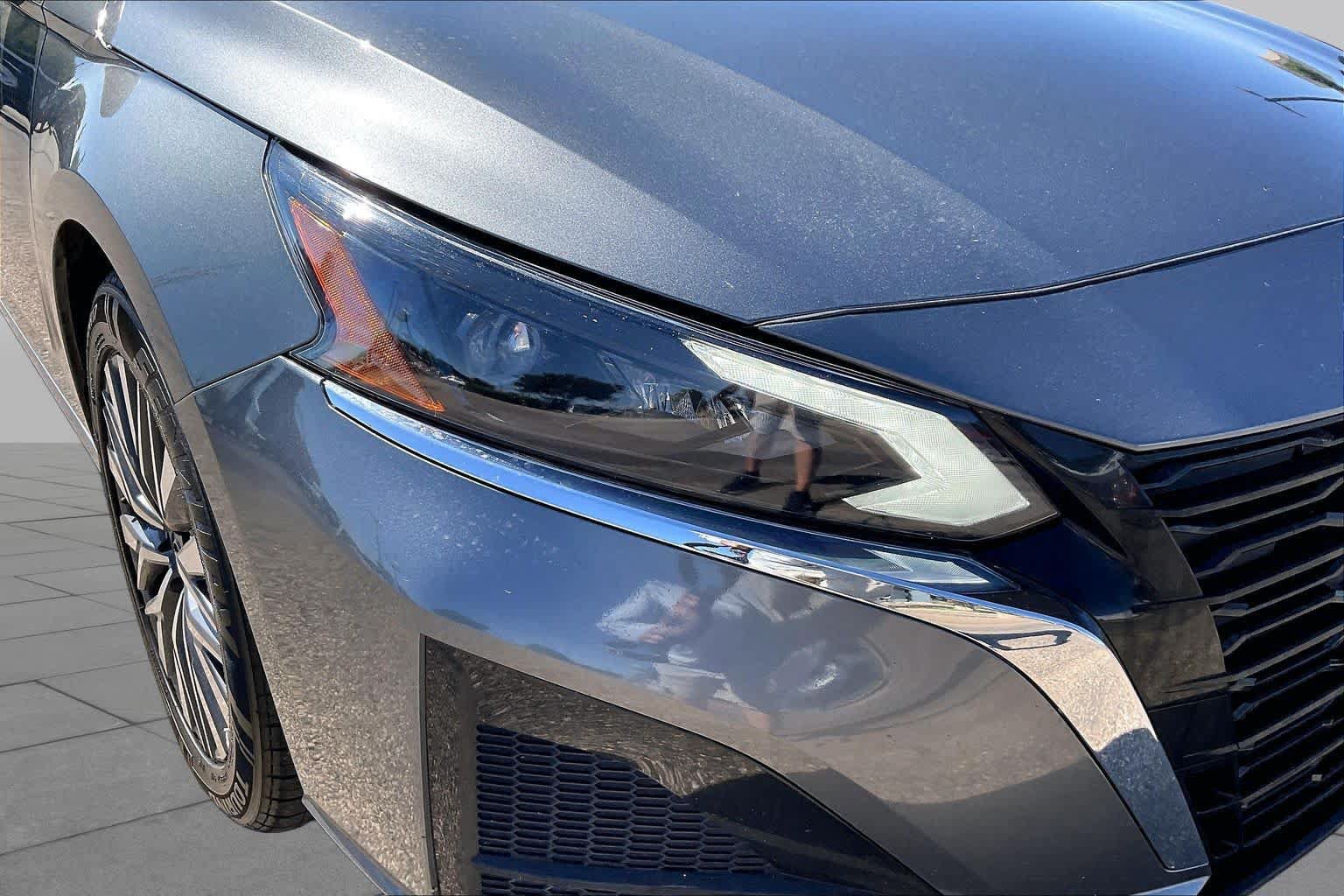 Used 2025 Nissan Altima 2.5 SV FWD image 26