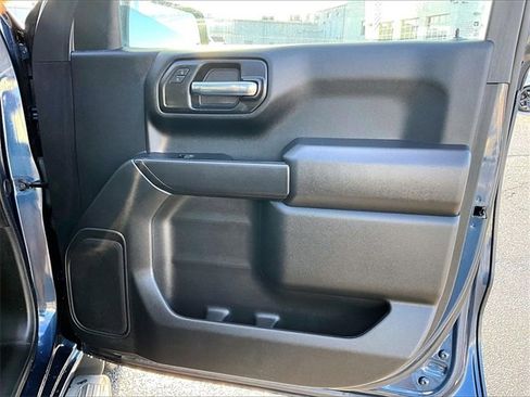 Used 2022 Chevrolet Silverado 1500 Custom image 12