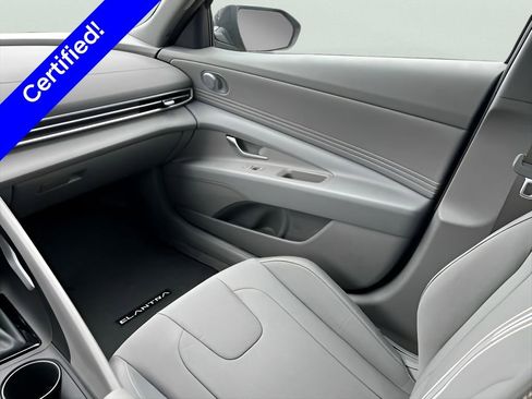 Used 2025 Hyundai Elantra Sport FWD image 22