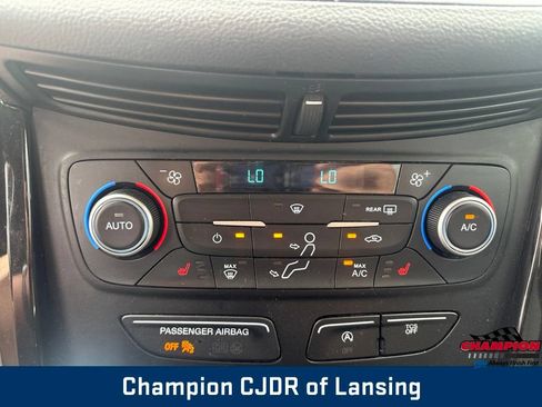 Used 2019 Ford Escape SE FWD image 22