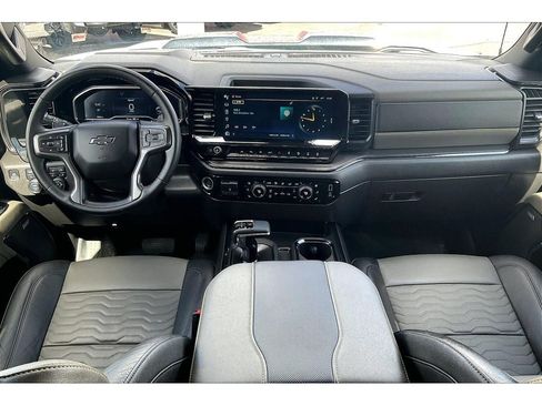 Used 2024 Chevrolet Silverado 1500 ZR2 w/ Technology Package image 16
