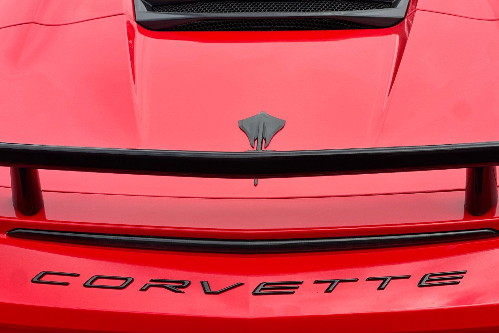 Used 2025 Chevrolet Corvette Stingray Convertible w/ Z51 Performance Package RWD image 47