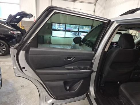 Certified 2024 Nissan Pathfinder SV AWD/4WD image 13