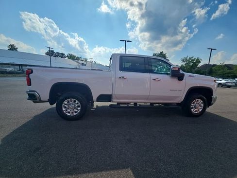 Used 2024 Chevrolet Silverado 2500 LTZ w/ LTZ Plus Package AWD/4WD image 10