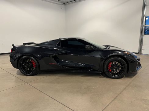 Used 2024 Chevrolet Corvette Z06 w/ Stealth Interior Trim Package image 10