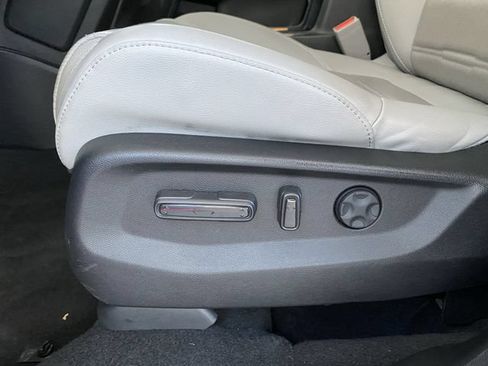 Certified 2020 Honda CR-V Touring image 23