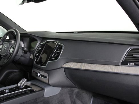 Certified 2023 Volvo XC90 T8 Ultimate w/ Protection Package Premier image 22