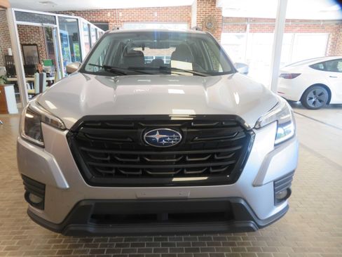 Used 2023 Subaru Forester Premium AWD/4WD image 62