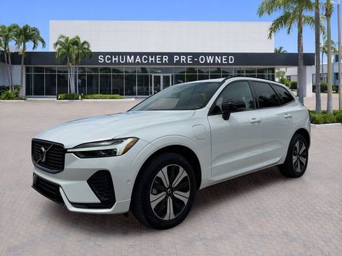 Used 2024 Volvo XC60 T8 Plus AWD/4WD image 3