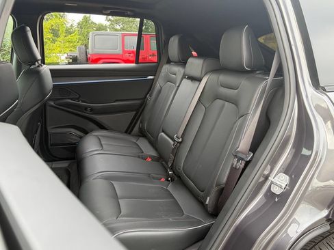 Used 2025 Jeep Wagoneer S Limited w/ Comfort Package AWD/4WD image 17