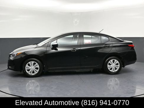 Used 2025 Nissan Versa S w/ Trunk Package image 2
