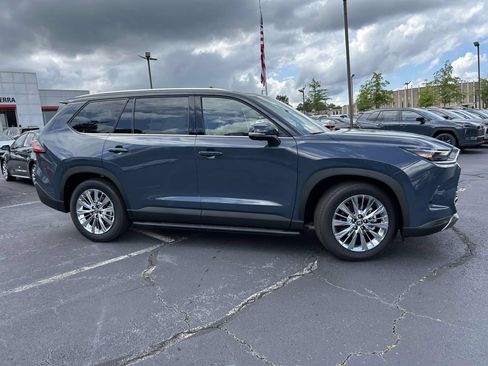 Used 2026 Toyota Grand Highlander AWD image 2