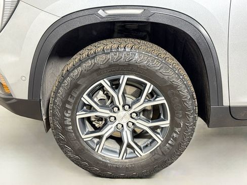 Certified 2024 GMC Acadia AT4 w/ Super Cruise Package AWD/4WD image 32