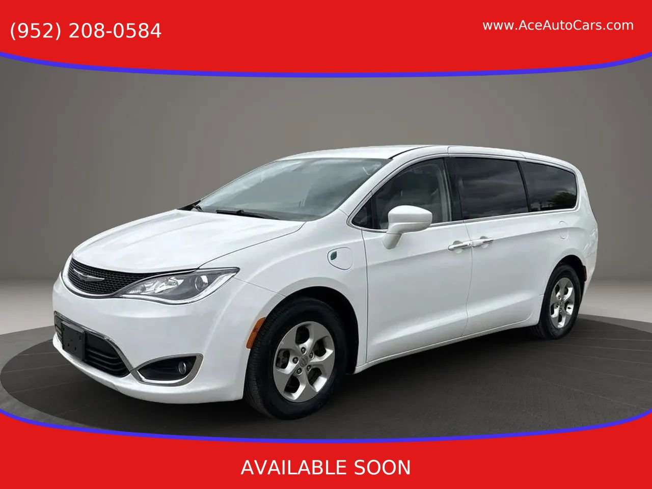Used 2018 Chrysler Pacifica Touring Plus FWD image 1
