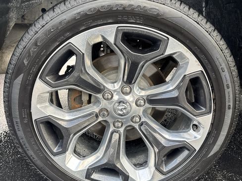 Used 2021 RAM 1500 Laramie image 11