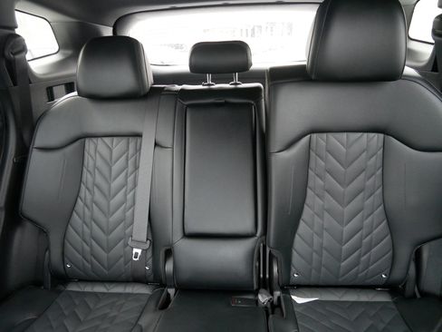 Used 2023 Kia Sportage X-Line w/ X-Line Premium Package image 13