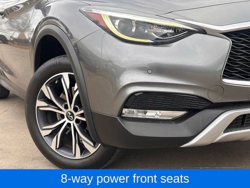 Used 2018 INFINITI QX30 Premium w/ Navigation Package image 2