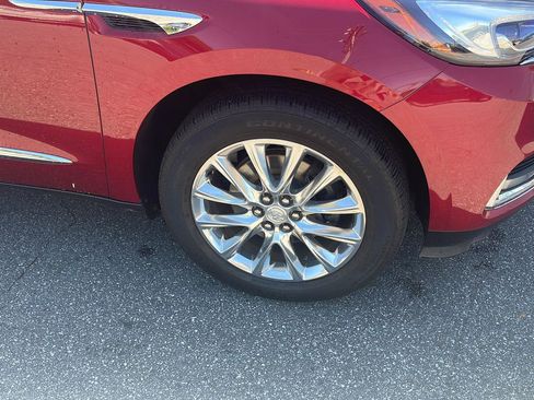 Used 2018 Buick Enclave Premium AWD/4WD image 3