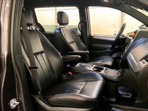 Used 2019 Dodge Grand Caravan GT image 7