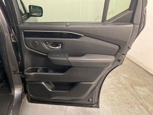 Certified 2025 Honda Pilot Touring image 29