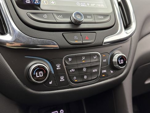 Used 2024 Chevrolet Equinox LT image 15