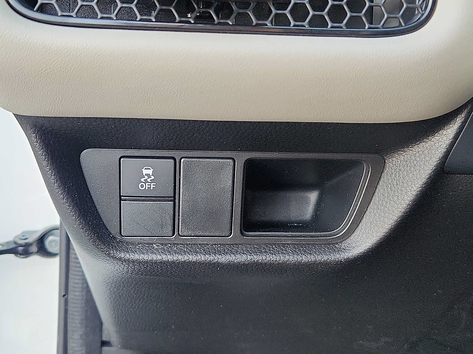 Certified 2024 Honda HR-V LX image 21
