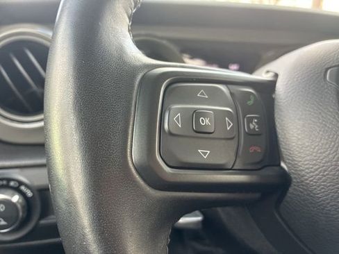 Used 2023 Jeep Gladiator Sport image 29