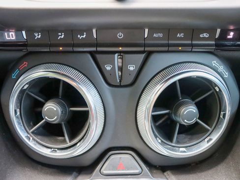 Used 2018 Chevrolet Camaro SS image 34