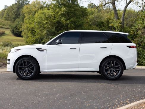 Used 2023 Land Rover Range Rover Sport SE Dynamic image 5
