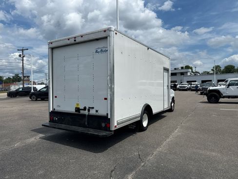 Used 2024 Ford E-350 and Econoline 350 Super Duty w/ Power Windows & Locks Group RWD image 5