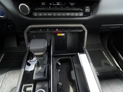 Used 2024 Toyota Sequoia Limited AWD/4WD image 19