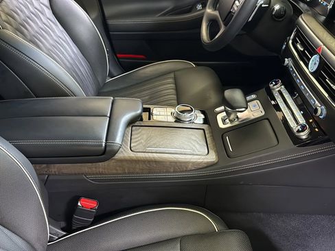 Used 2022 Genesis G90 5.0 Ultimate image 25