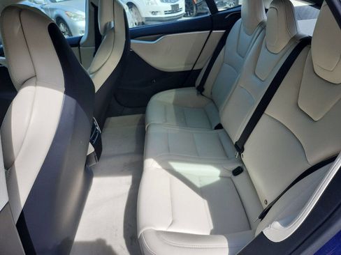 Used 2017 Tesla Model S 60 RWD image 16