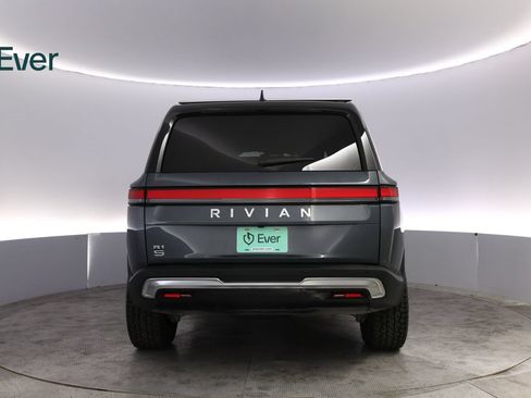 Used 2024 Rivian R1S Adventure AWD/4WD image 15