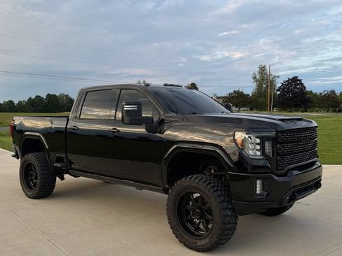 Used 2021 GMC Sierra 2500 Denali w/ Denali Black Diamond Edition AWD/4WD image 6