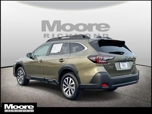 Certified 2025 Subaru Outback Premium image 6