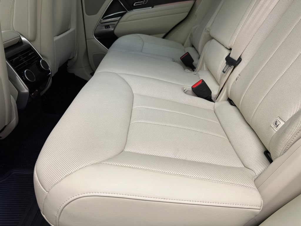 Used 2023 Land Rover Range Rover SE AWD/4WD image 16